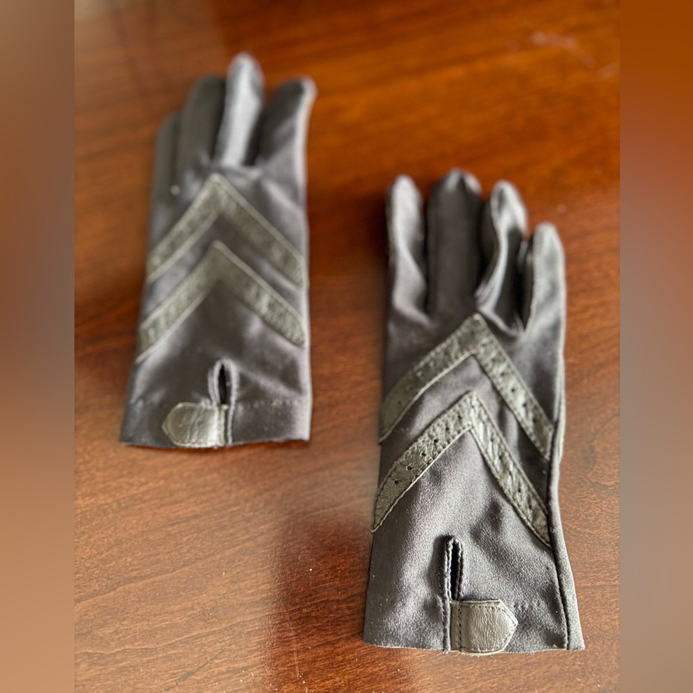 Vintage Isotoner Gloves
